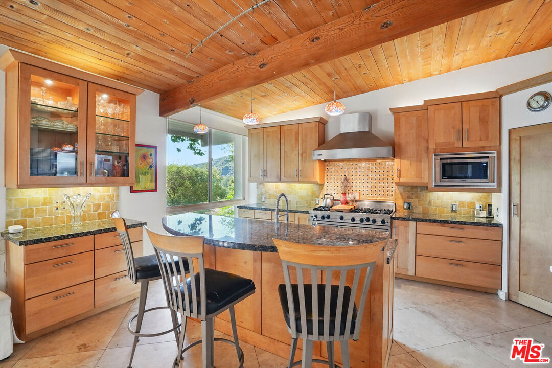 679 Wonder View Dr