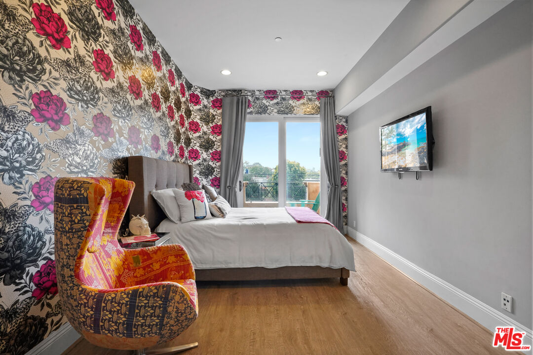 16123 W Sunset Blvd Unit: 202
