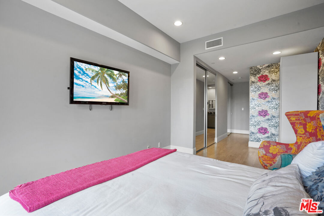 16123 W Sunset Blvd Unit: 202