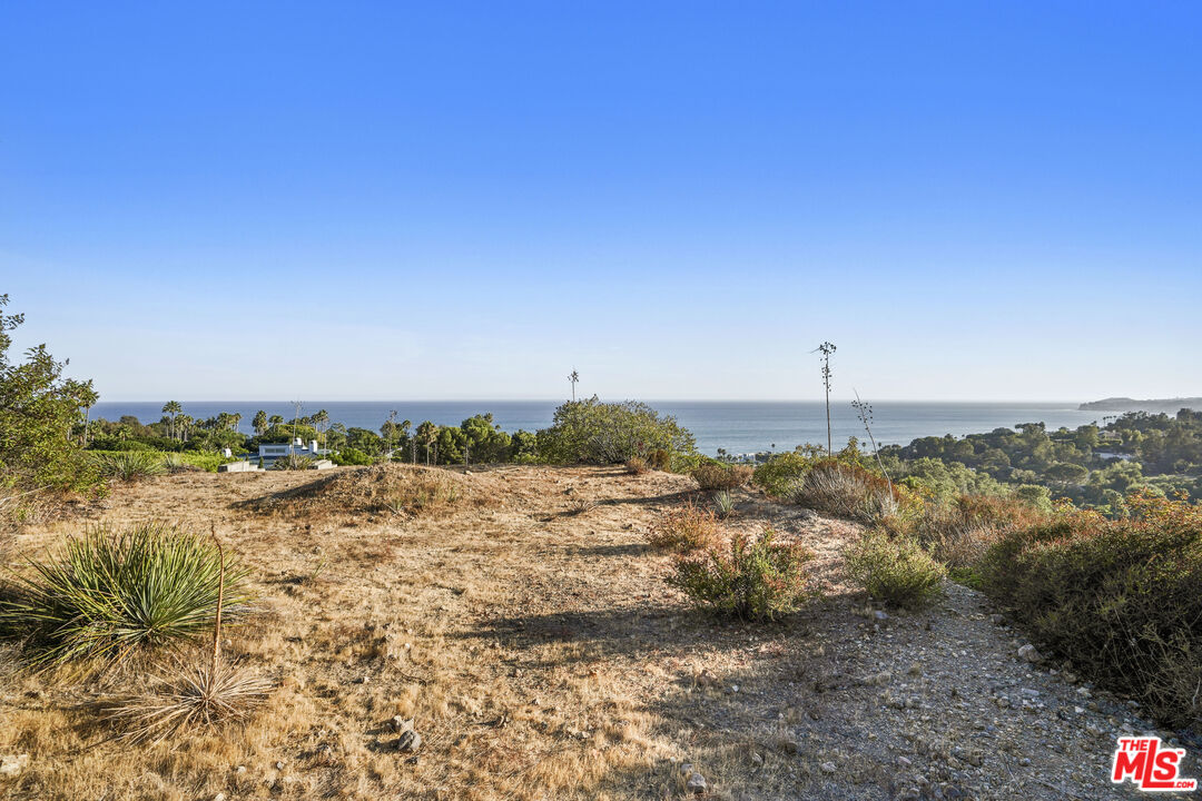 27061 Sea Vista Dr