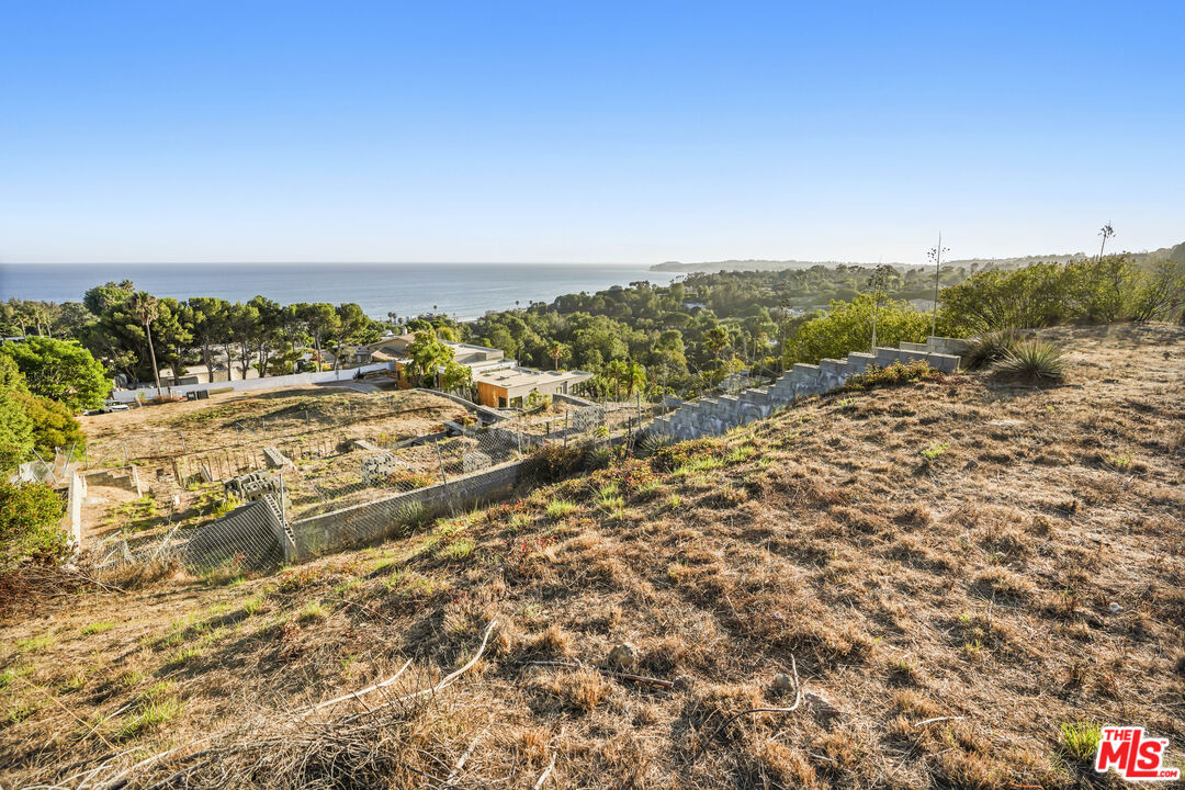 27061 Sea Vista Dr