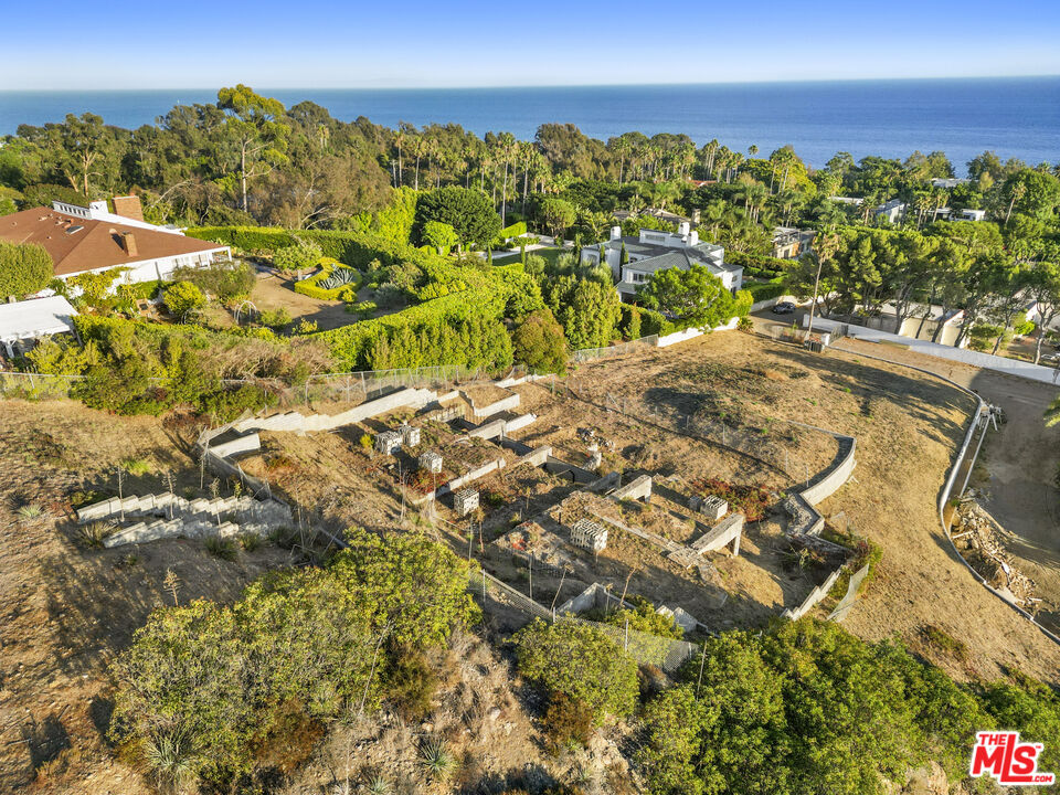 27061 Sea Vista Dr