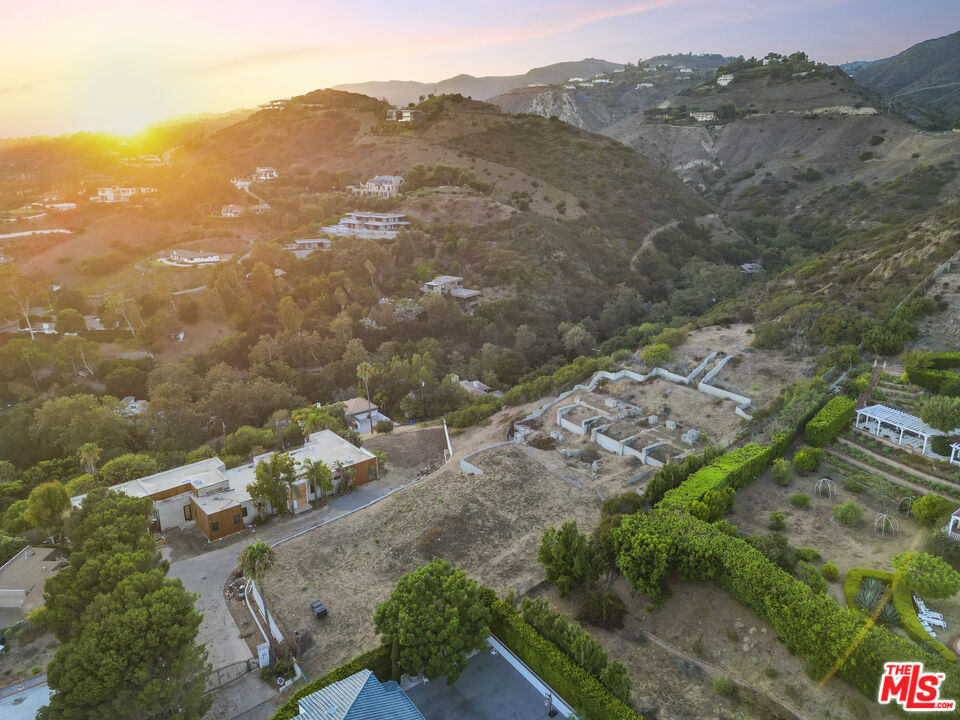 27061 Sea Vista Dr
