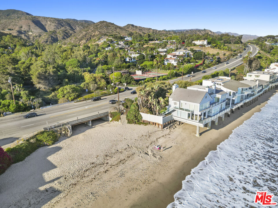 27061 Sea Vista Dr