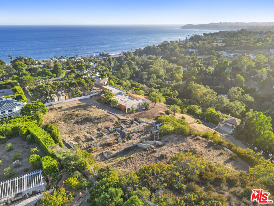 27061 Sea Vista Dr