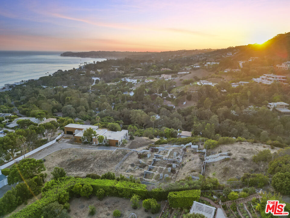 27061 Sea Vista Dr
