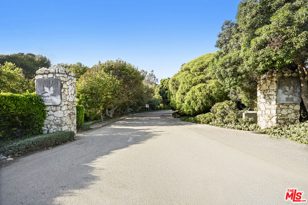 27061 Sea Vista Dr