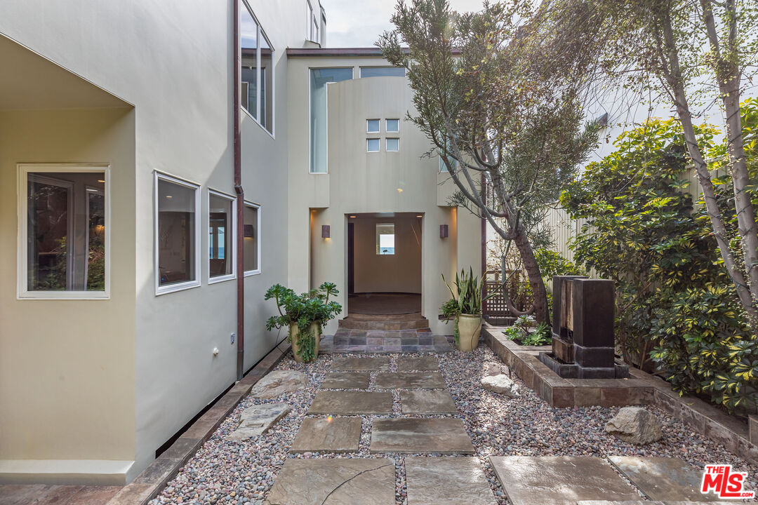 24456 Malibu Rd