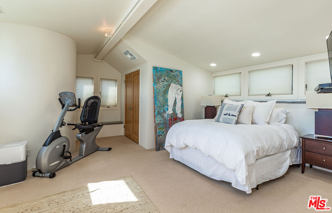24456 Malibu Rd