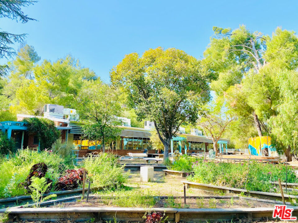 2088 Topanga Skyline Dr