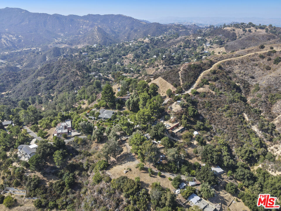 2088 Topanga Skyline Dr