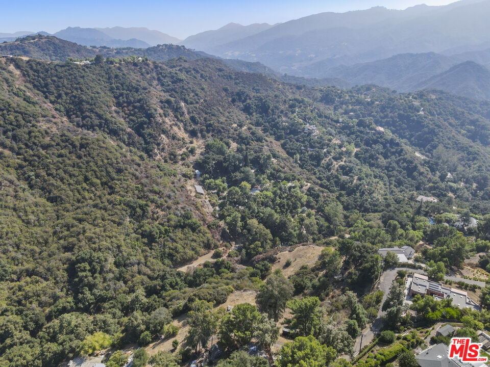 2088 Topanga Skyline Dr