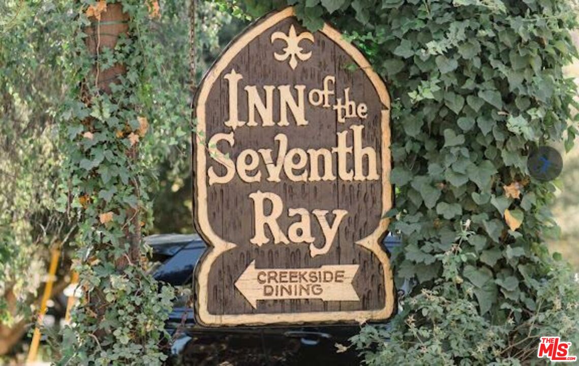 2088 Topanga Skyline Dr