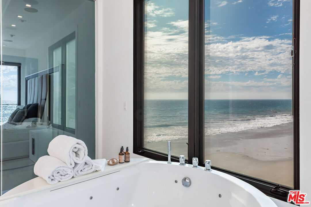 11350 Pacific Coast Hwy