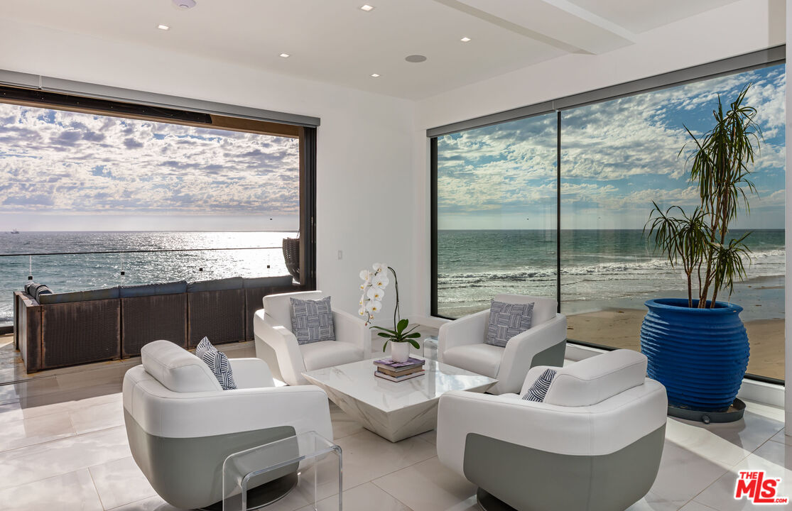 11350 Pacific Coast Hwy