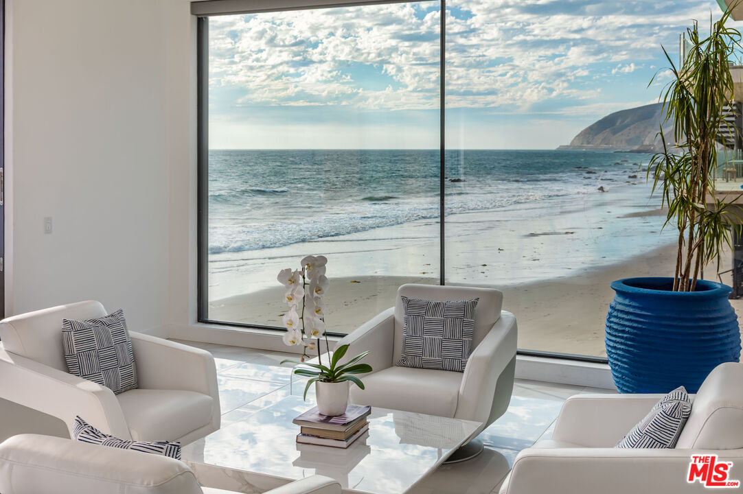 11350 Pacific Coast Hwy