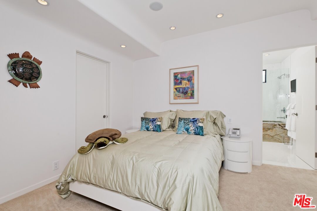 27082 Malibu Cove Colony Dr