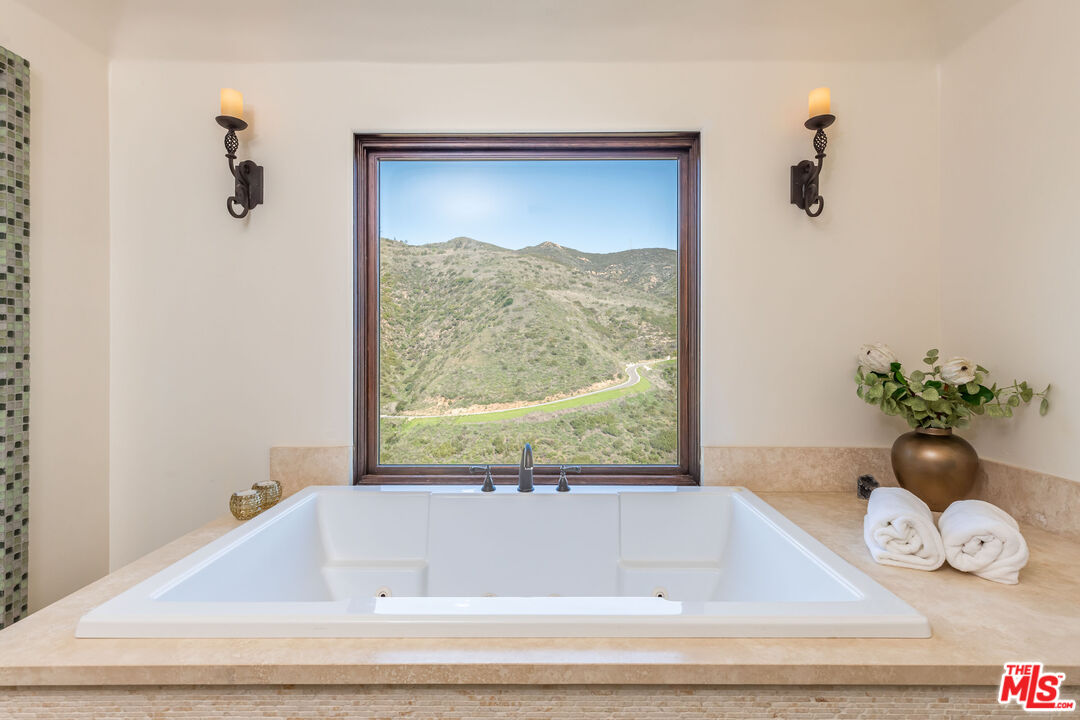 4800 Latigo Canyon Rd