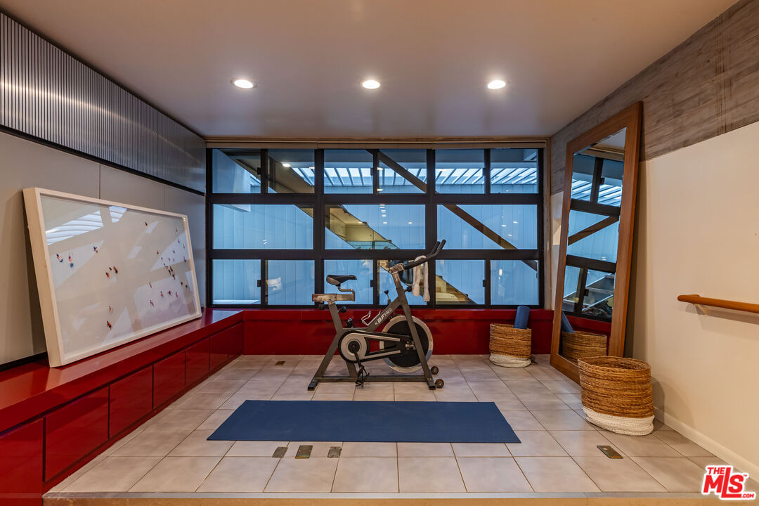25002 Malibu Rd