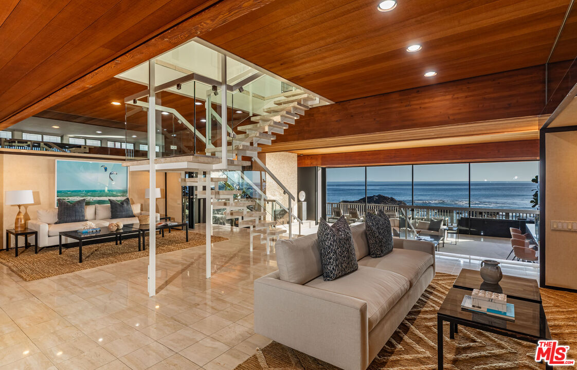 25002 Malibu Rd