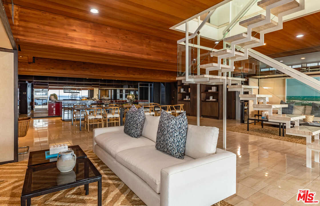 25002 Malibu Rd