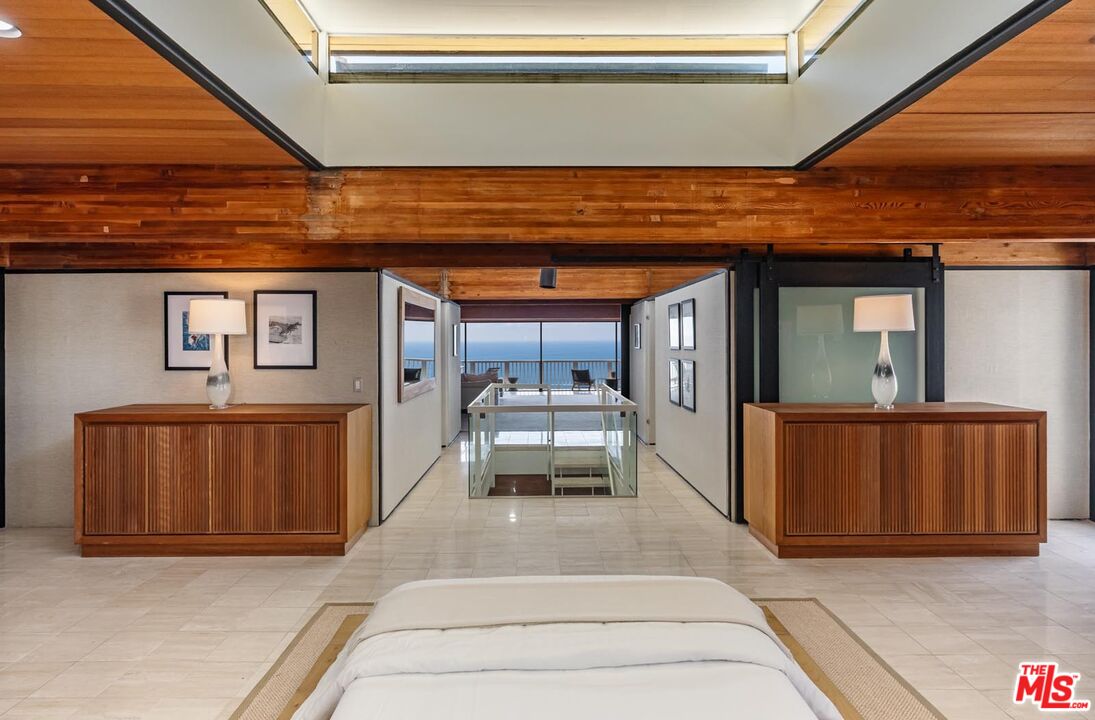 25002 Malibu Rd
