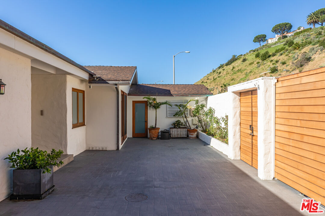 23018 Pacific Coast Hwy