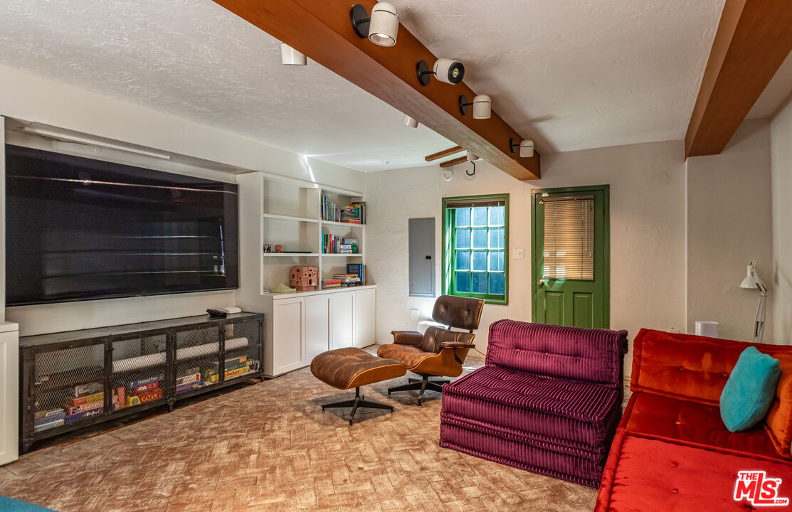 23441 Malibu Colony Rd