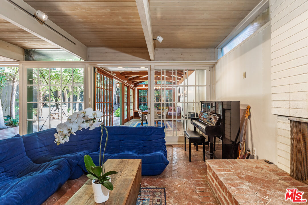 23441 Malibu Colony Rd