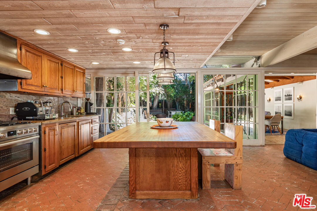 23441 Malibu Colony Rd