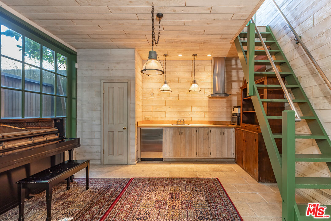 23441 Malibu Colony Rd