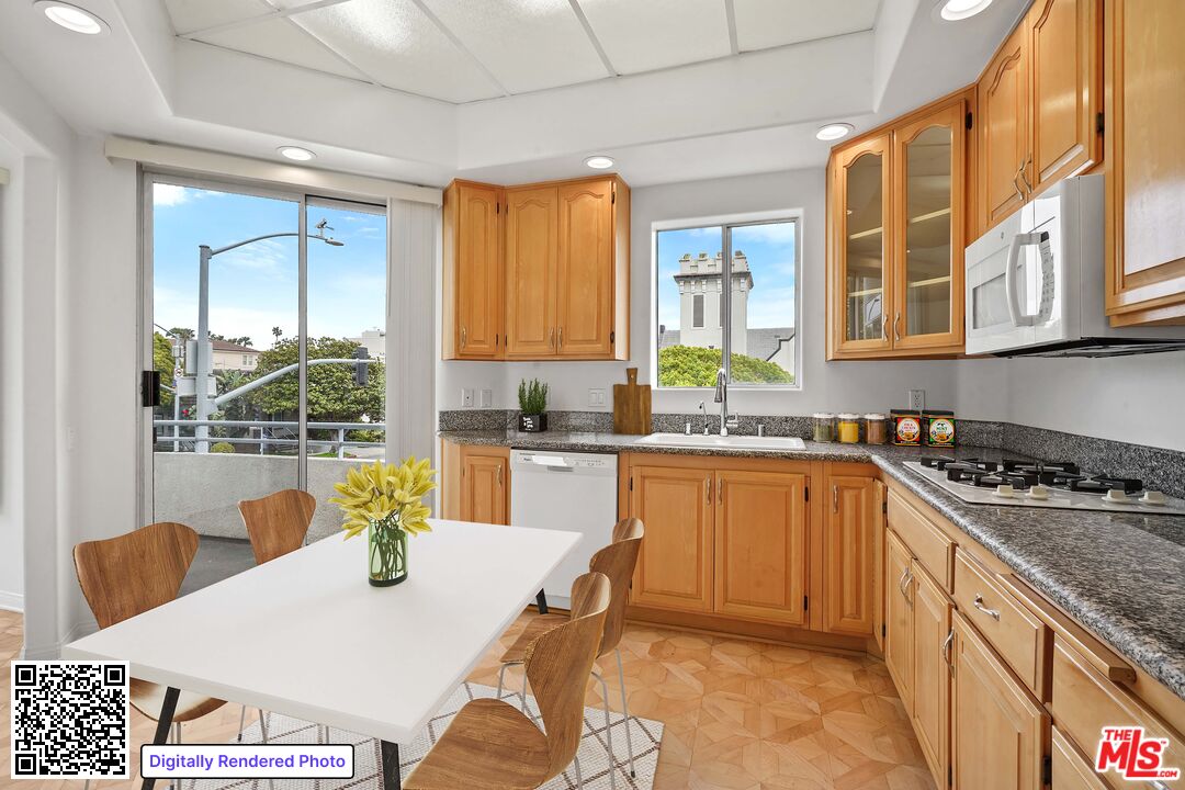 1325 ARIZONA AVE Unit: 201