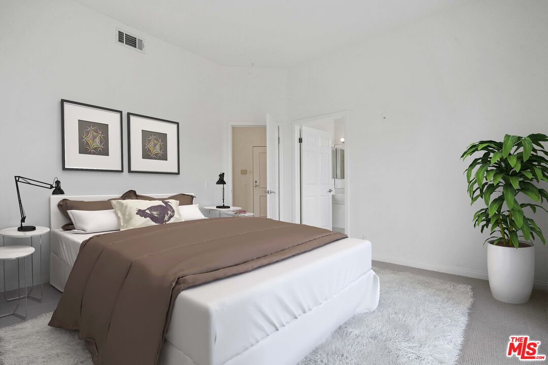 1325 ARIZONA AVE Unit: 201