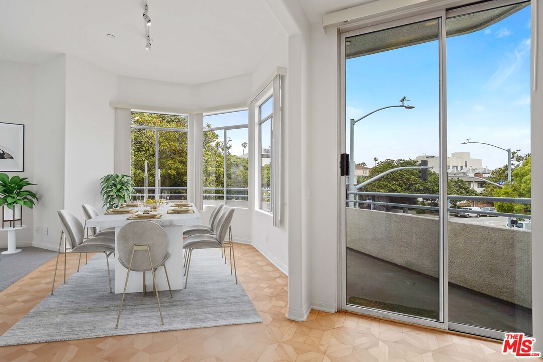 1325 ARIZONA AVE Unit: 201