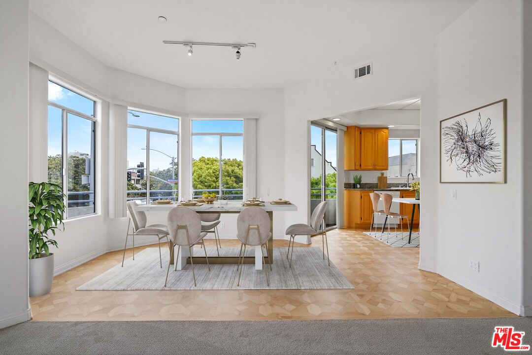 1325 ARIZONA AVE Unit: 201