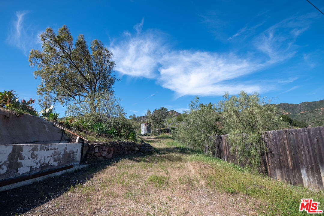 34229 Mulholland Hwy