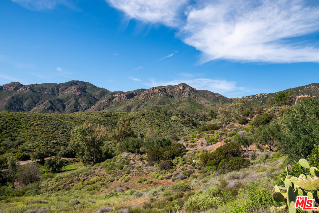 34229 Mulholland Hwy