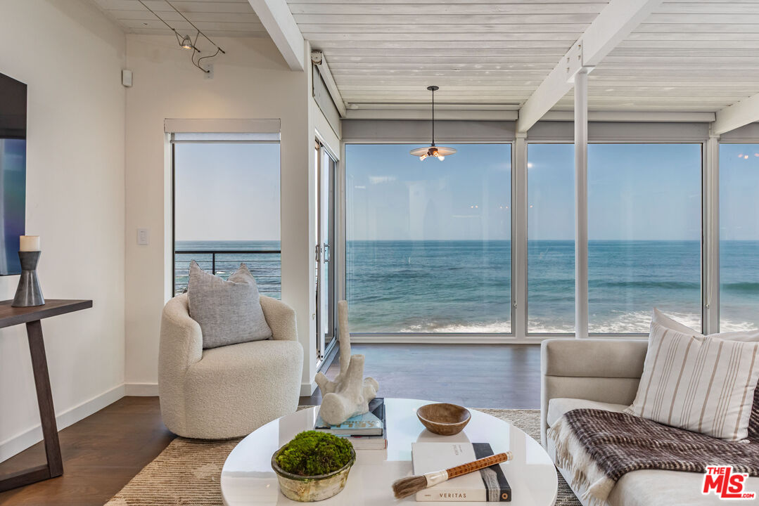 25006 Malibu Rd