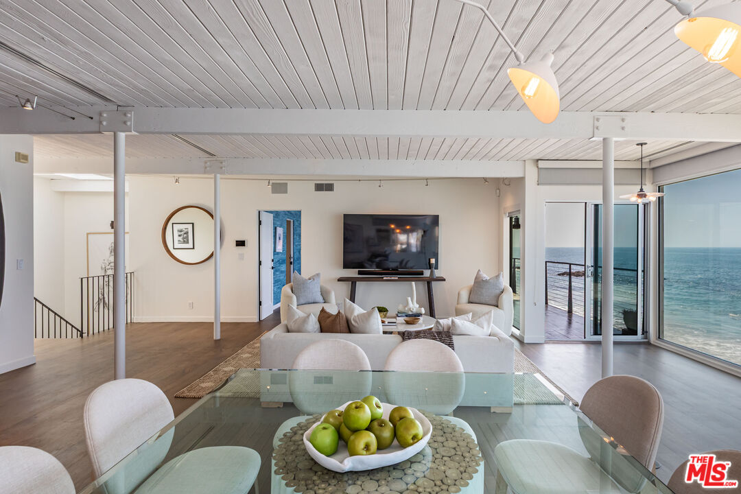 25006 Malibu Rd
