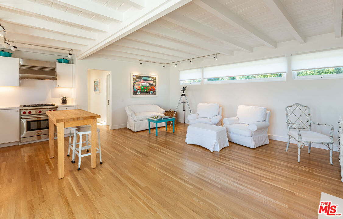 25212 Malibu Rd