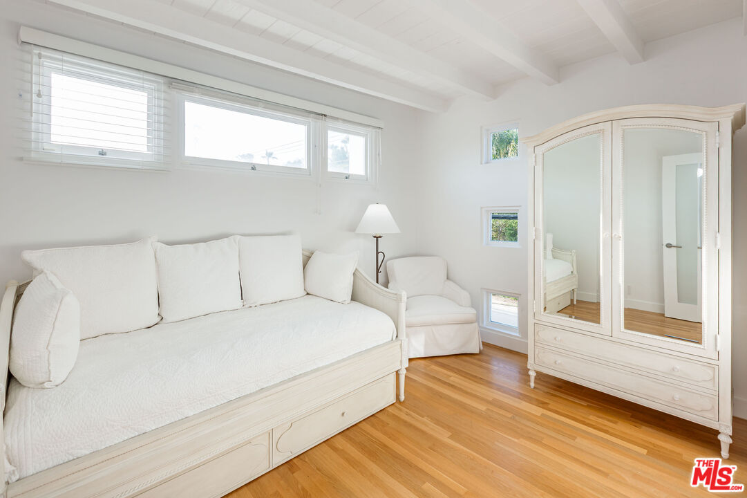 25212 Malibu Rd