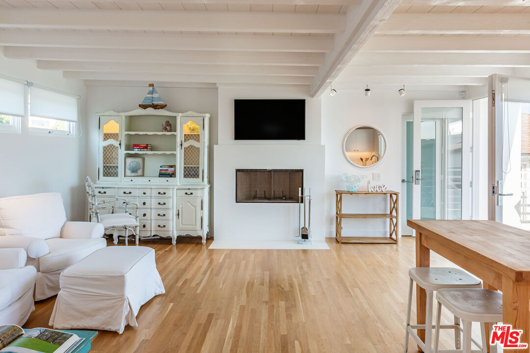 25212 Malibu Rd