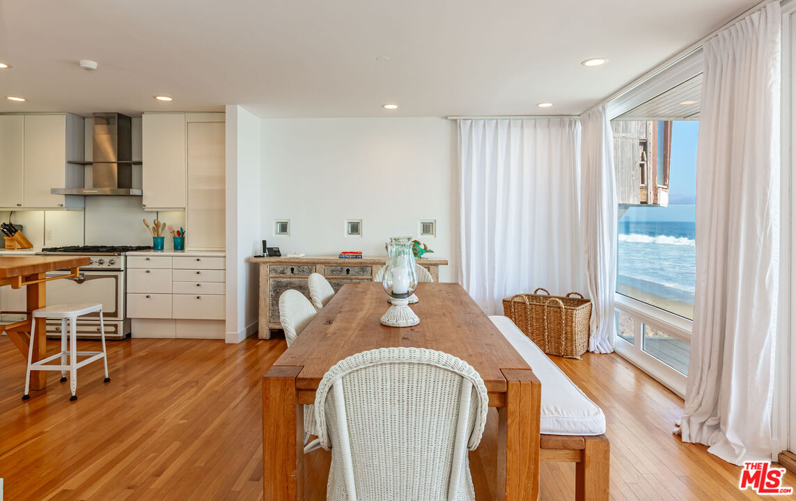 25212 Malibu Rd