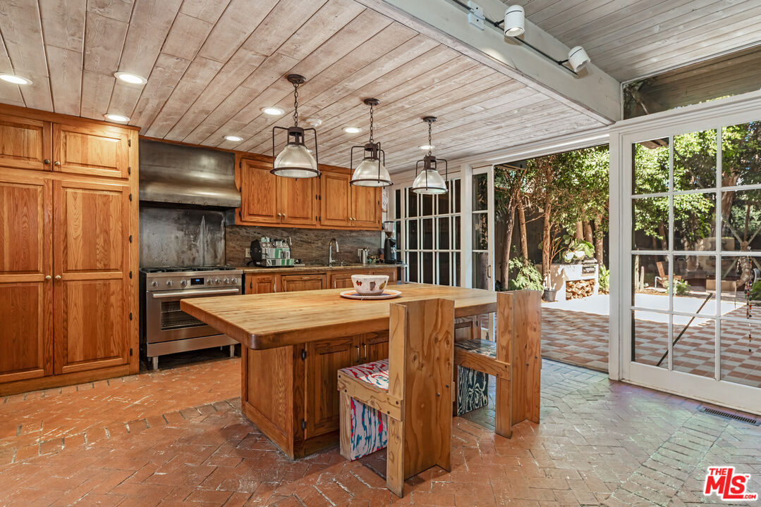 23441 Malibu Colony Rd