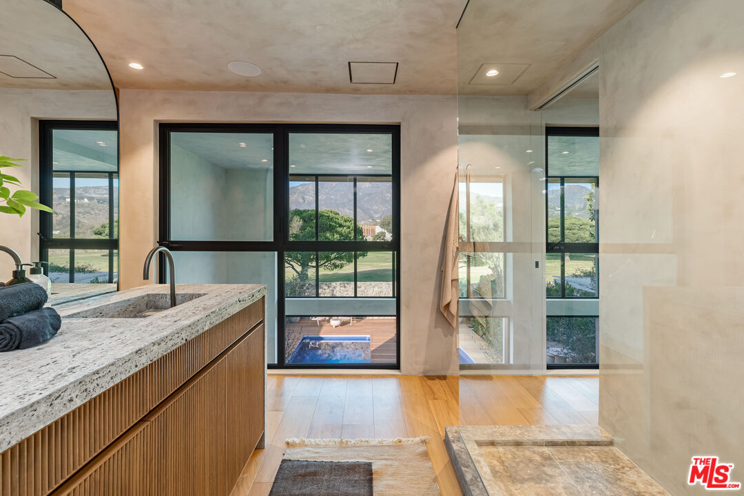 23505 Malibu Colony Rd