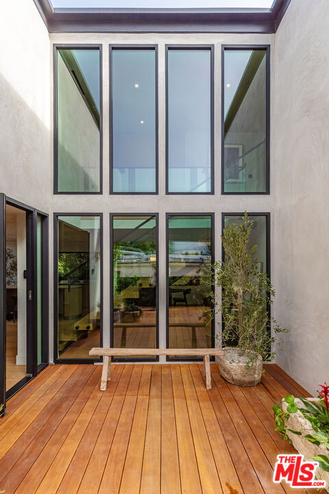 23505 Malibu Colony Rd