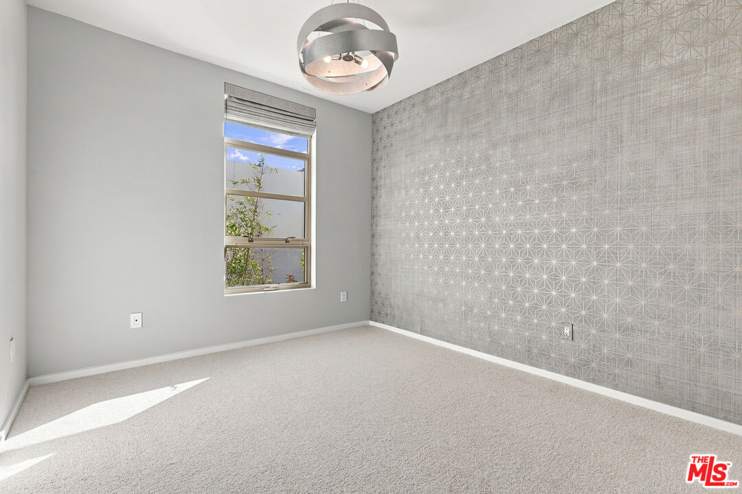 870 Haverford Ave Unit: 202
