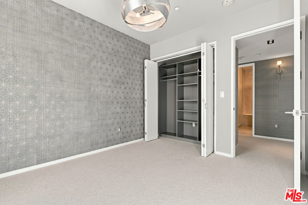 870 Haverford Ave Unit: 202
