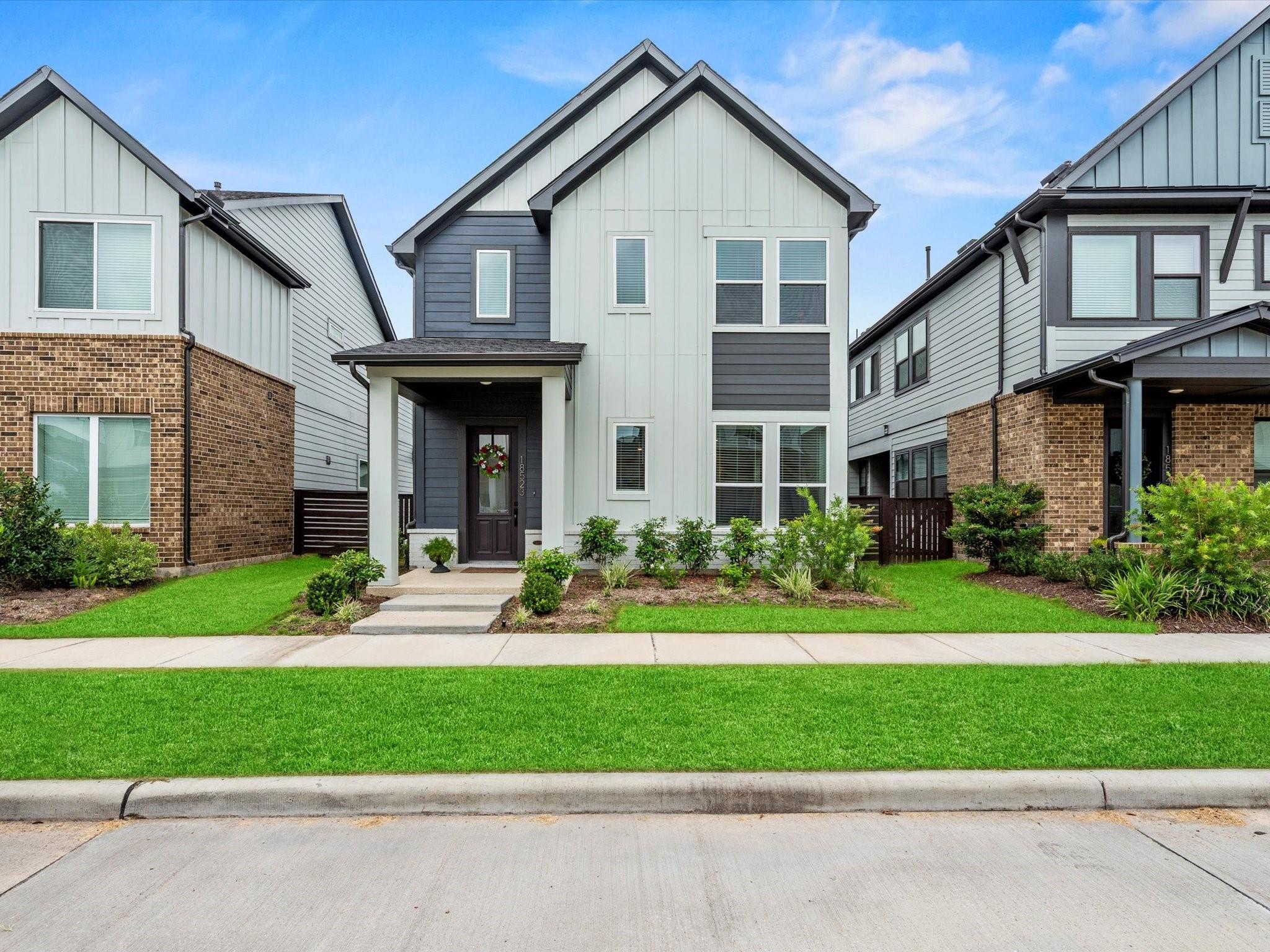 18523 Vivacious Lane