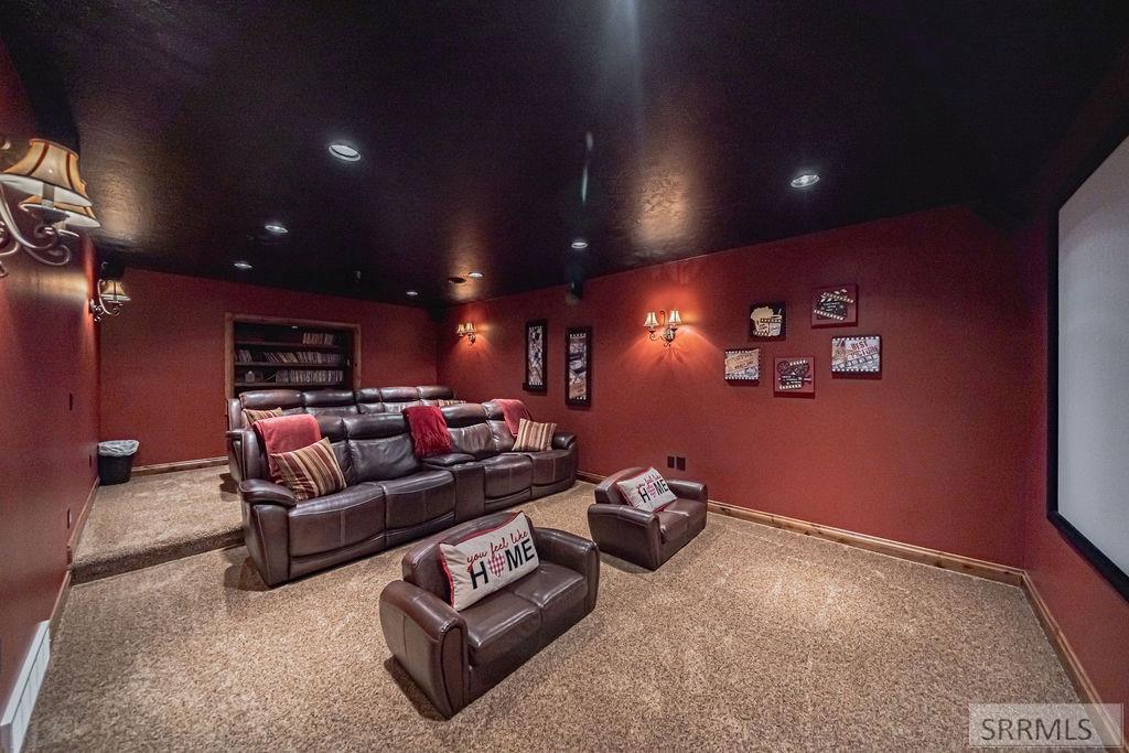 1096 Snake River Road